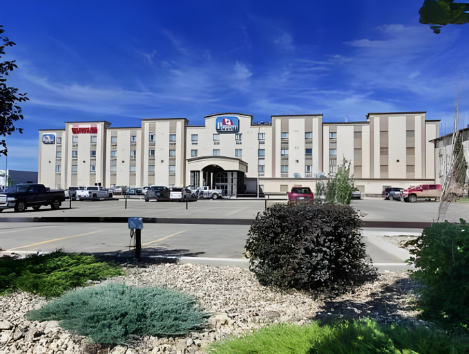 Quality Inn & Suites Grand Prairie, Division No. 19