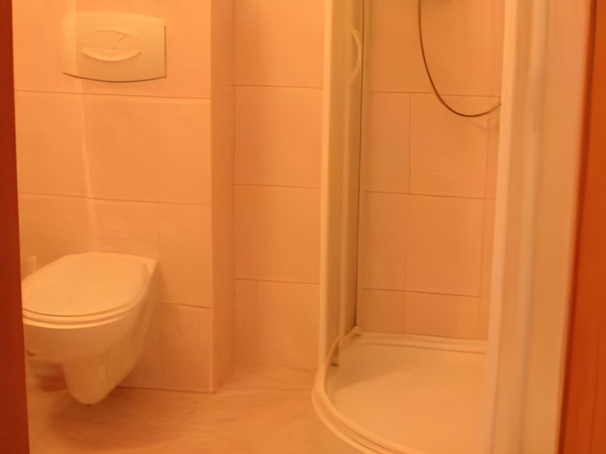 Bathroom 2, Hotelik Zelwagi, Mrągowo