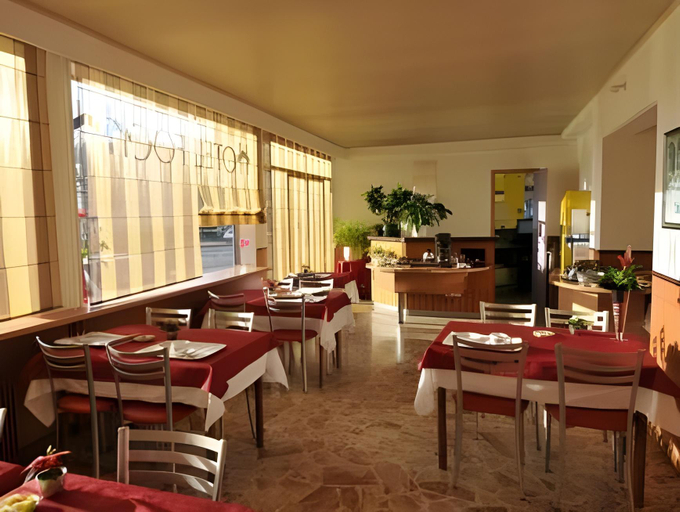 Food & Drinks 4, Contact Hotel Foch, Doubs
