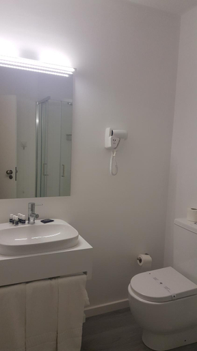 Bathroom 2, Hotel Sol Algarve by Kavia, Faro