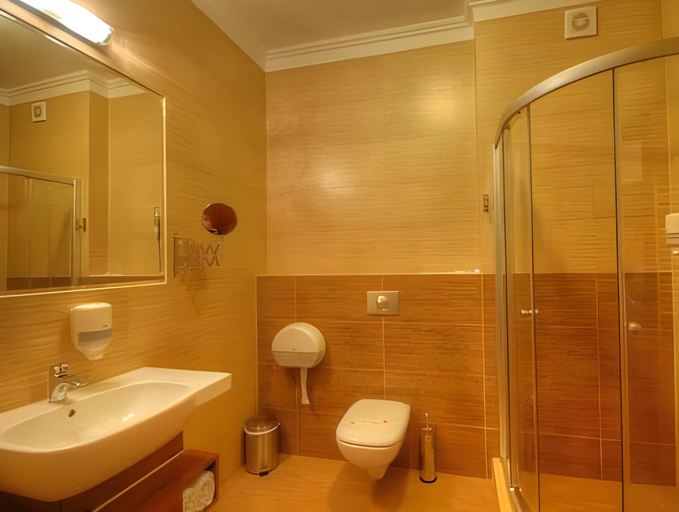 Bathroom 5, Hotel Cristal Park, Dąbrowa