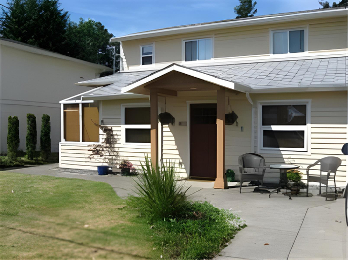 Others 3, Money Pennies Bed and Breakfast, Comox-Strathcona