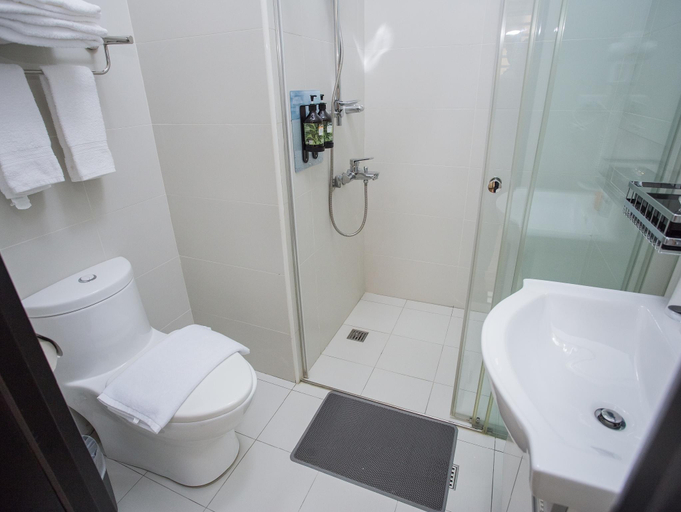 Bathroom 7