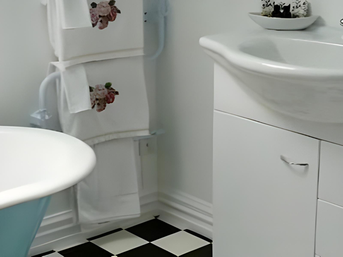 Bathroom 2, Oak Lodge, Grey