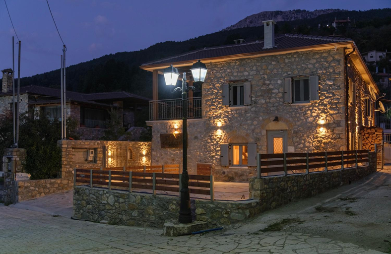 Others 5, AROANIA suites, West Greece