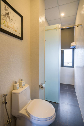 Bathroom 3, Le Printemps d' An Bang, Da Nang