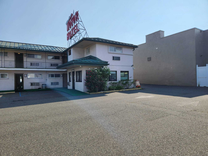 Exterior & Views 1, Winslow Motel, Bergen