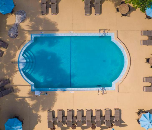 Sport & Beauty 2, GetAways at Dover House Resort, Palm Beach