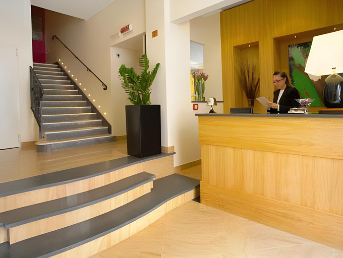Others 3, Hotel Messenion, Messina