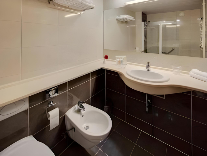 Bathroom 4, Hotel Osijek, Osijek