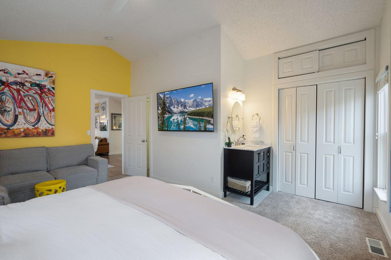 Others 4, Pine Street Loft Steps from Old Town Square, Larimer