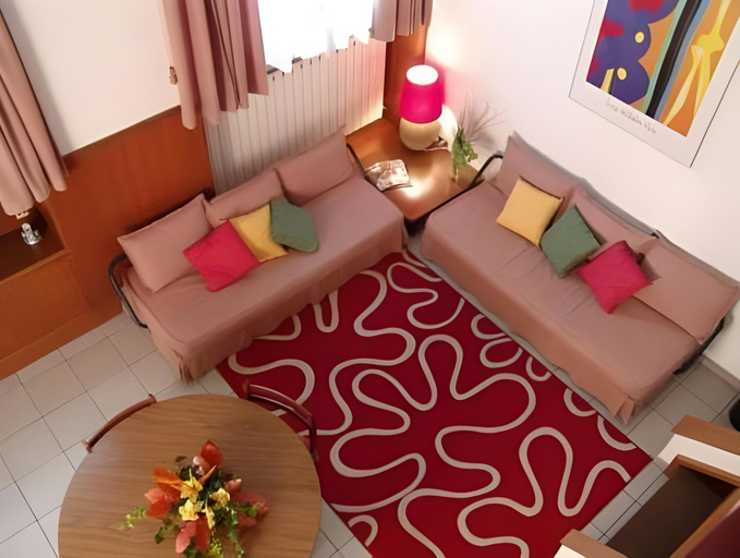 Others 5, Residence Star, Torino