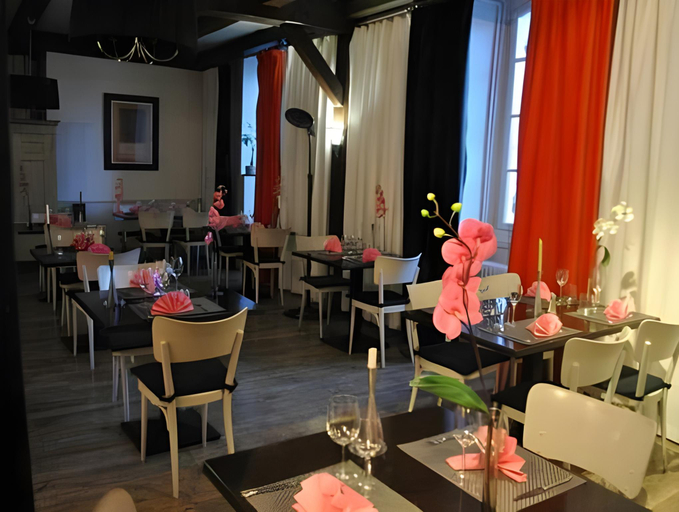 Others 5, Le Beffroi, Lot-et-Garonne