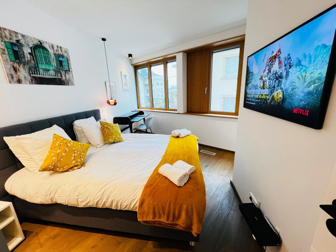 Beautiful one bedroom w balcony&parking, Luxembourg