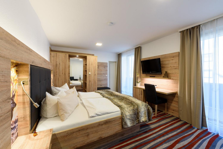 Bedroom 2, Wellness & Ayurveda Hotel Am Eichenberg, Goslar