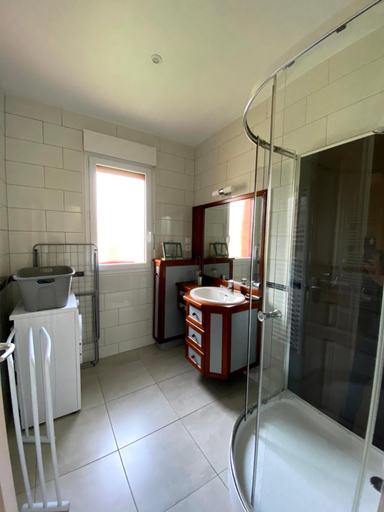 Bathroom, LE MOULIN DES GARDES, Maine-et-Loire