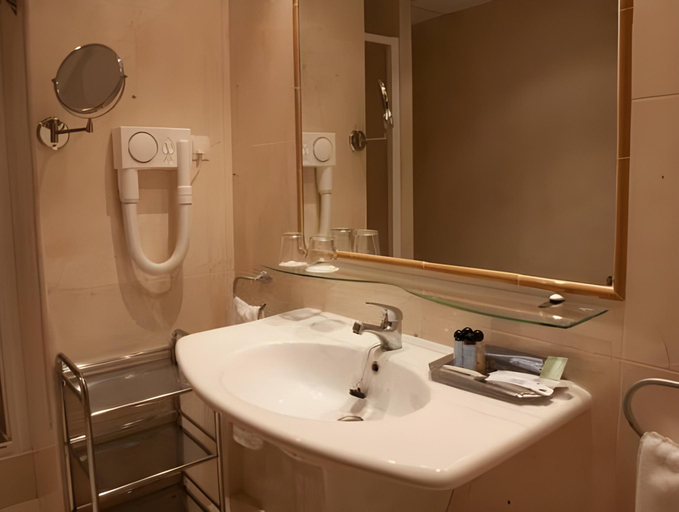 Bathroom, Spa Hotel Ciudad de Teruel, Teruel