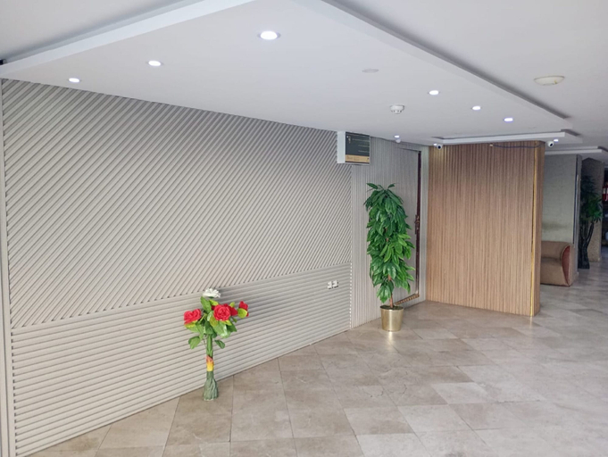 Others 5, Asalat Alhamra, Jeddah