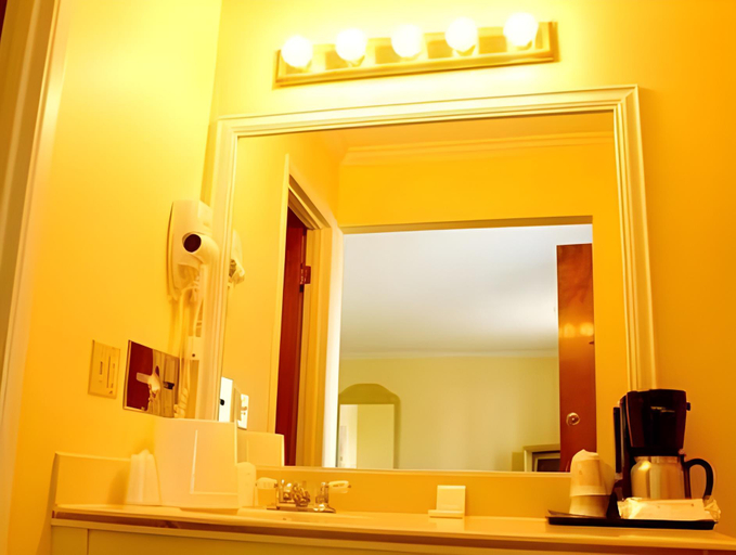 Bathroom 3, Solvang Inn & Cottages, Santa Barbara