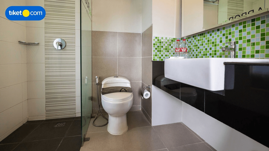Bathroom 4