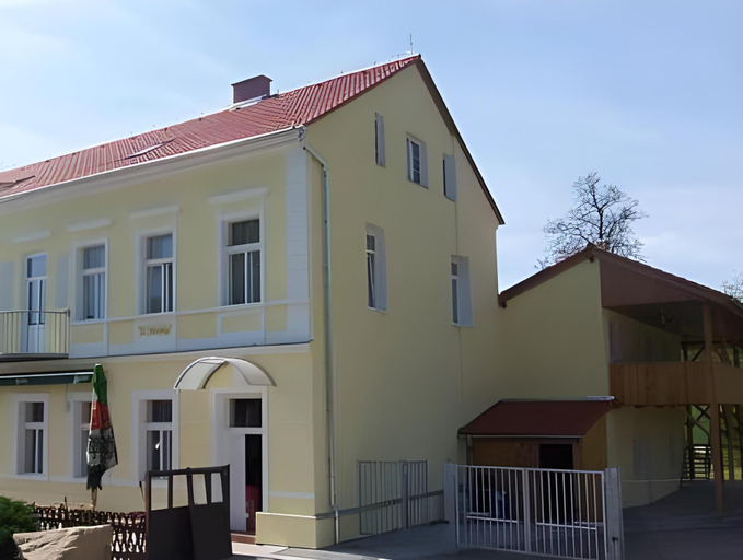 Others 5, Penzion U Novaku, Písek