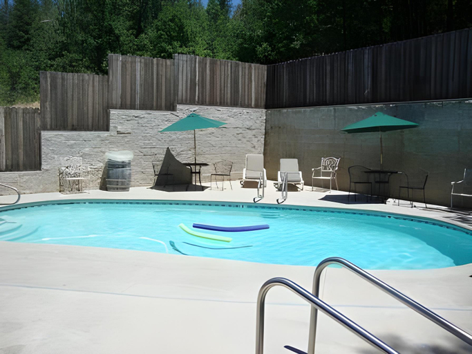 Sport & Beauty 4, El Dorado Motel, Tuolumne