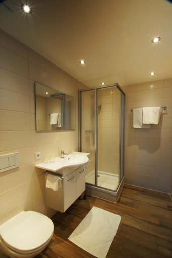 Bathroom 5, Gasthof zur Post, Salzburg Umgebung