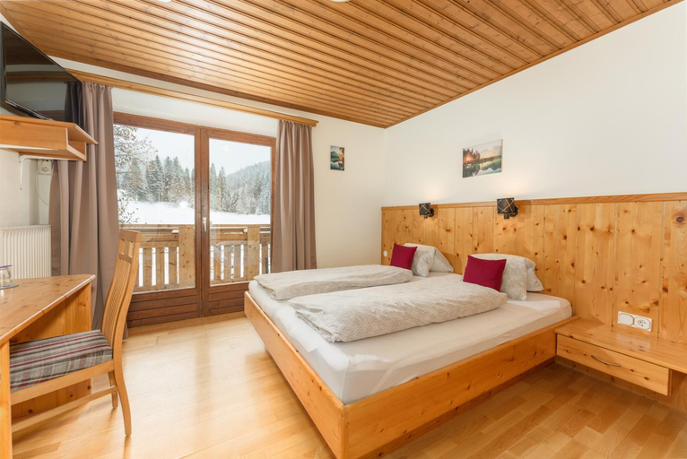 Bedroom 2, Winklhutte, Sankt Johann im Pongau