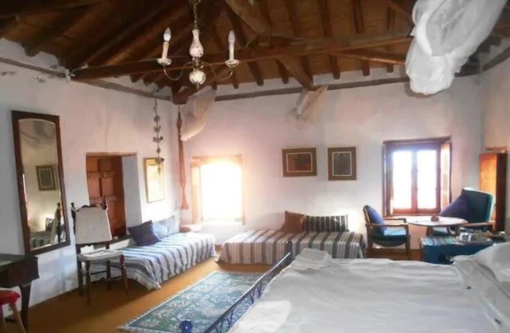 Others 4, Byron's Sea View, Peloponnese