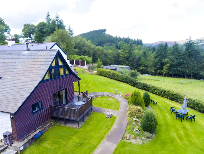Others 3, Dee Valley Cottages, Denbighshire