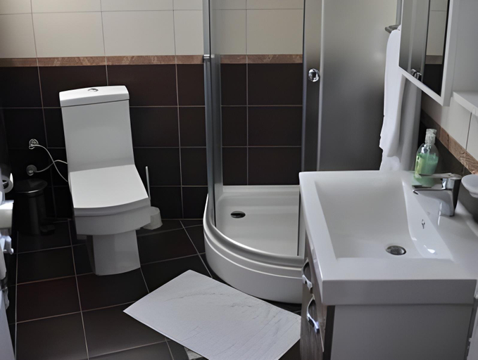 Bathroom 2, Hotel Prima, Priština