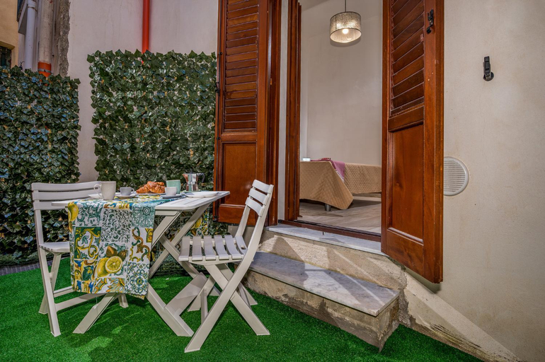 Others 5, Casa Del Golfo SantAntonino, Trapani
