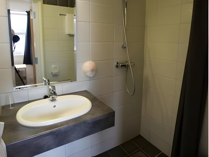 Bathroom 4, Kongsberg Hostel-Vandrerhjem, Kongsberg