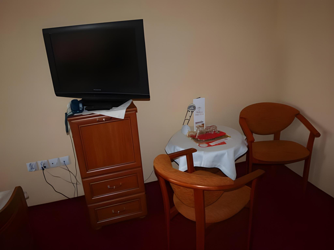 Others 5, Hotel Willa Park, Żagań