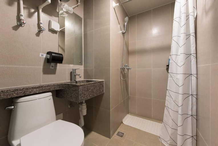 Bathroom 27