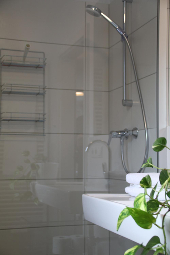 Bathroom 17