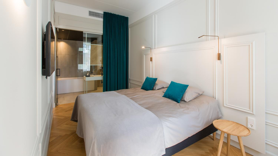 Bedroom 12