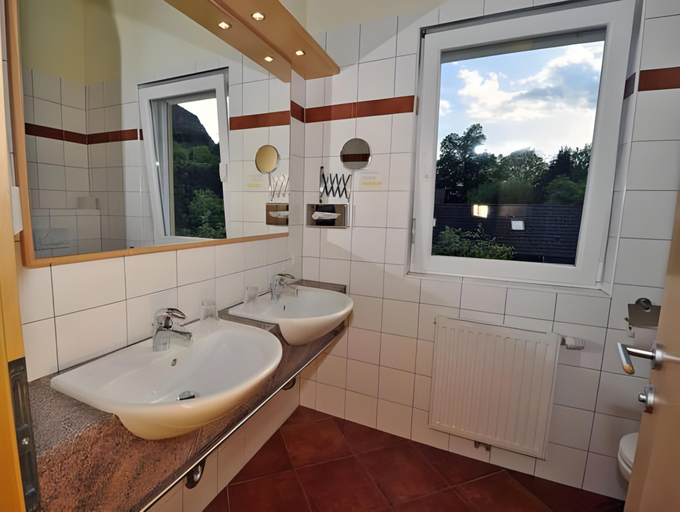 Bathroom 3, Villa Marienhof, Villach Land