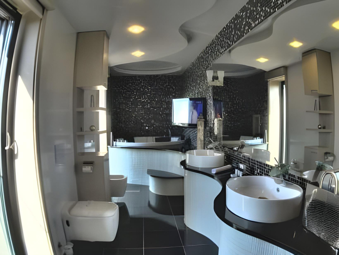 Bathroom 3, Hotel Alhar, Lubliniec