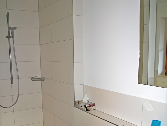 Bathroom 3, Seehotel und Appartements Schnoller, Ostallgäu
