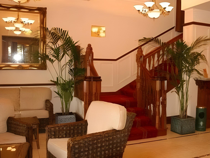 Others 4, Westenra Arms Hotel