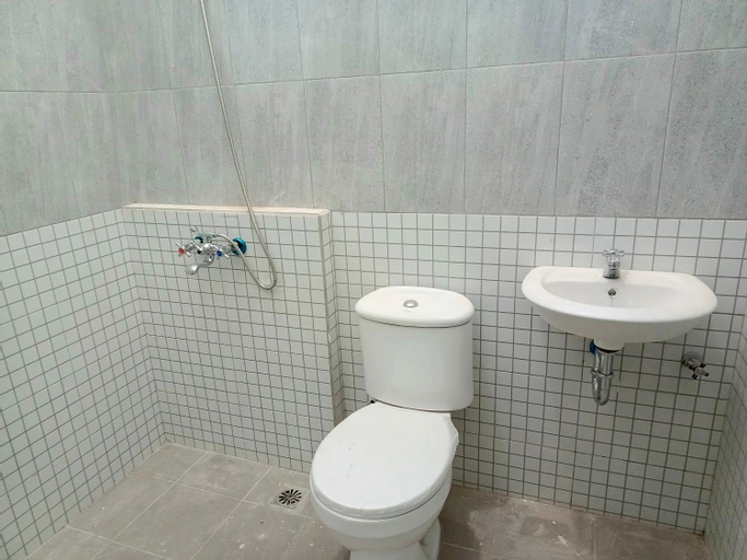 Bathroom 4