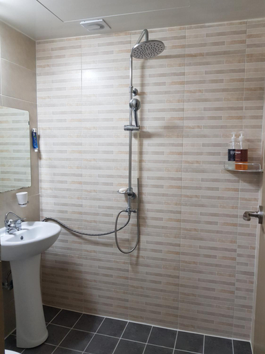 Bathroom 3, K Guesthouse, Gangneung
