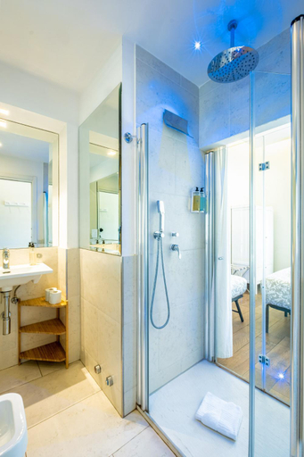 Others 5, MyTinyHome Esquilino, Rome