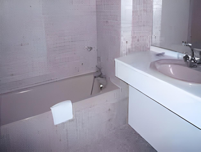 Bathroom 3, Hotel Pyrene, Ariège