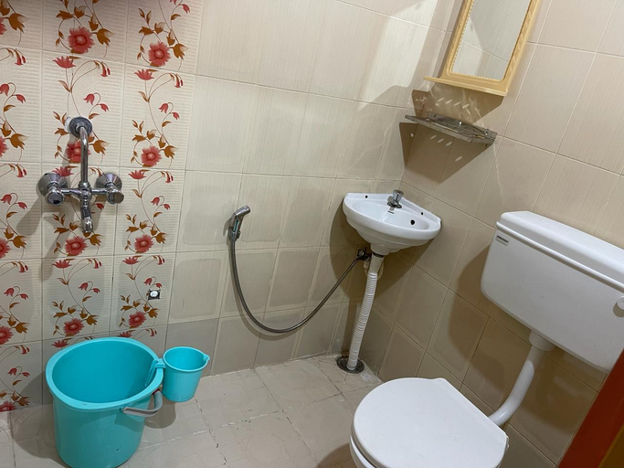 Bathroom, Hotel PNR'S Paradise, The Nilgiris