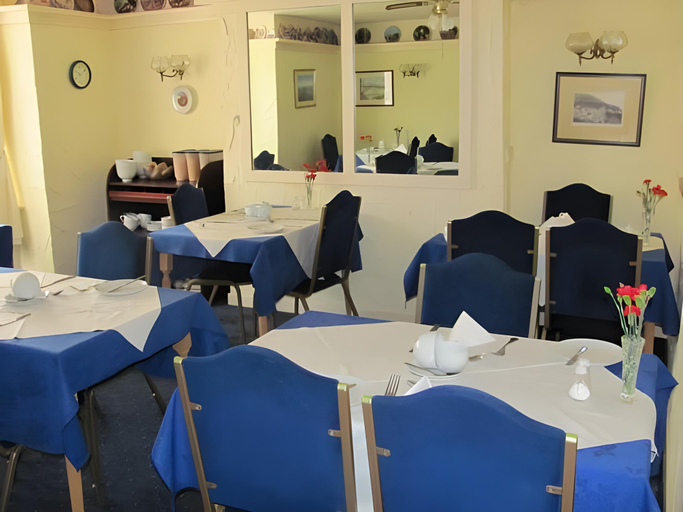 Food & Drinks 3, Ashfields, Conwy