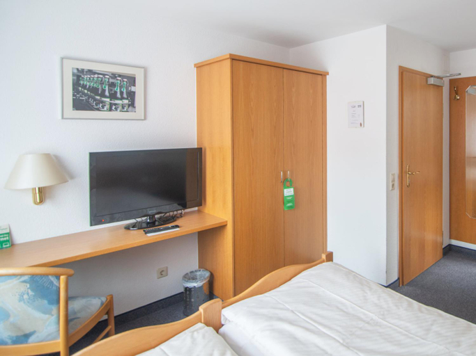 Bedroom 2, Brauereigasthof zum Lamm, Ostalbkreis