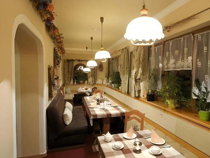 Food & Drinks 5, Penzion Lampas, Poprad