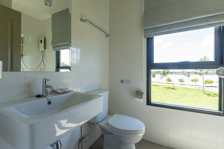 Bathroom 6